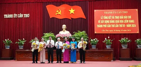 Tổ chức Giải báo chí về xây dựng Đảng (Giải Búa liềm vàng) TP Cần Thơ năm 2025