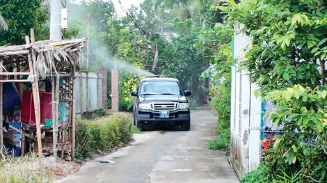 Mít tinh hưởng ứng Ngày vệ sinh yêu nước nâng cao sức khỏe nhân dân