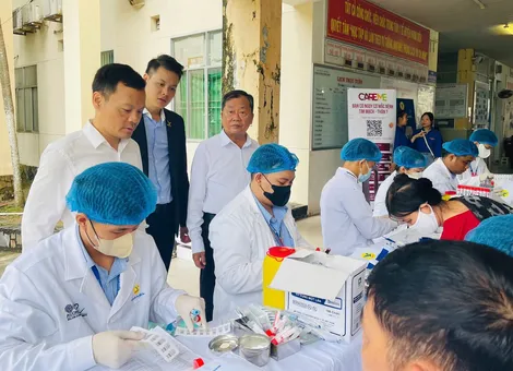 Hội Thầy thuốc trẻ Việt Nam khám bệnh, cấp thuốc miễn phí cho hơn 1.200 người dân TP Cần Thơ
