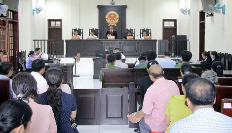 Xét xử vụ xét duyệt mua nền trong cụm dân cư vượt lũ không đúng đối tượng thụ hưởng