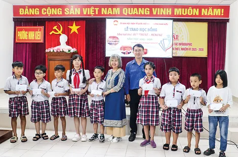Vì đàn em thân yêu