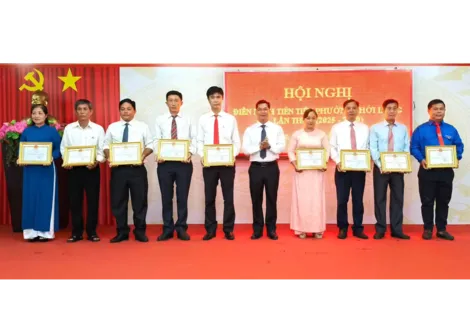 Phường Thới Long khen thưởng tập thể, cá nhân điển hình tiên tiến trong phong trào thi đua yêu nước