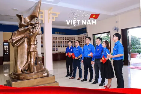 Khơi dậy lòng yêu nước trong giới trẻ
