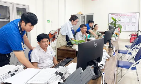 Dễ bị mất người giỏi nếu để công chức tự viết đơn xin thôi việc
