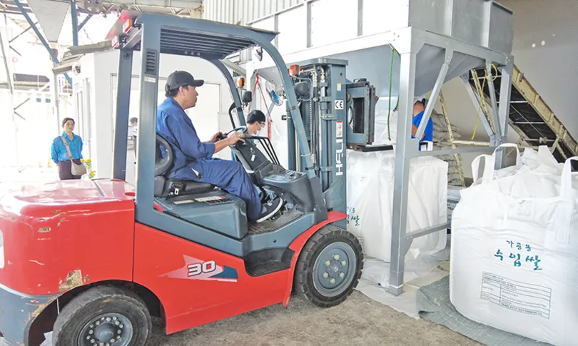 Thủ tướng yêu cầu tăng cường các giải pháp thúc đẩy sản xuất, xuất khẩu và ổn định thị trường gạo