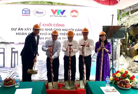 Khởi công xây dựng nhà Đại đoàn kết tặng đình ông Đặng Văn Giê ở phường Vị Tân