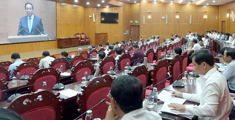 Tinh thần xuyên suốt là chuyển nhanh từ “ban hành chủ trương” sang “quản trị thực thi”