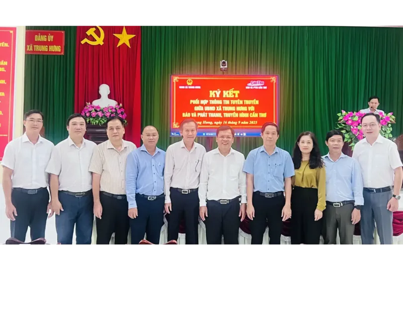 UBND xã Trung Hưng ký kết phối hợp thông tin tuyên truyền với Báo và Phát thanh, Truyền hình Cần Thơ