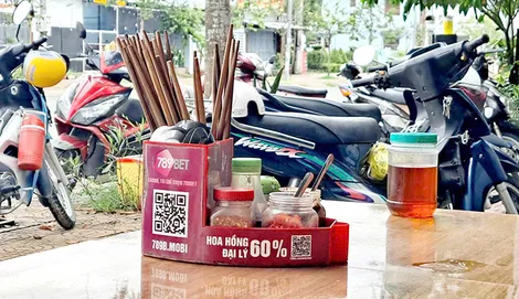 Quảng cáo nghi trang web cá cược trực tuyến tái diễn