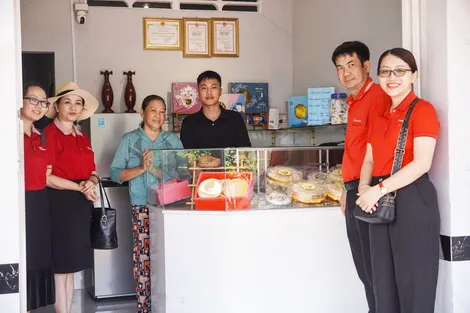 Agribank Chi nhánh Vĩnh Long hỗ trợ nông dân chuyển đổi, phát triển nông nghiệp bền vững
