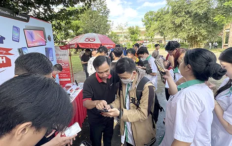 Chào tân sinh viên