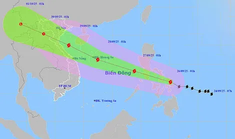 Bão Bualoi tiến nhanh vào Biển Đông, cảnh báo mưa lớn diện rộng