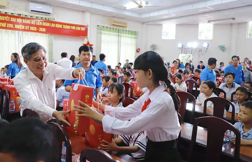Sôi nổi chương trình Vui Tết Trung thu cho con đoàn viên, công nhân, viên chức, lao động