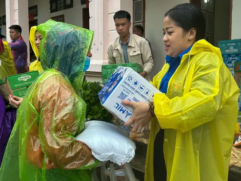 Tuổi trẻ Cần Thơ vận động hàng hóa hỗ trợ bà con vùng bị ảnh hưởng bão lũ