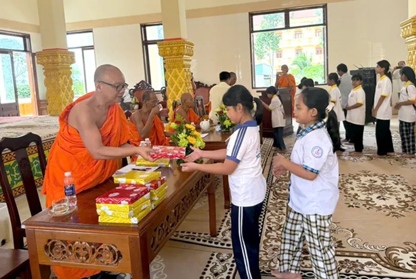 “Lá chắn mềm” bảo vệ nền tảng tư tưởng của Đảng trong vùng đồng bào dân tộc thiểu số ở ĐBSCL