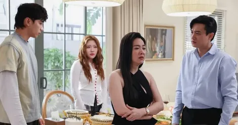 “Chị ngã em nâng” - Câu chuyện 2 mặt của tình thương