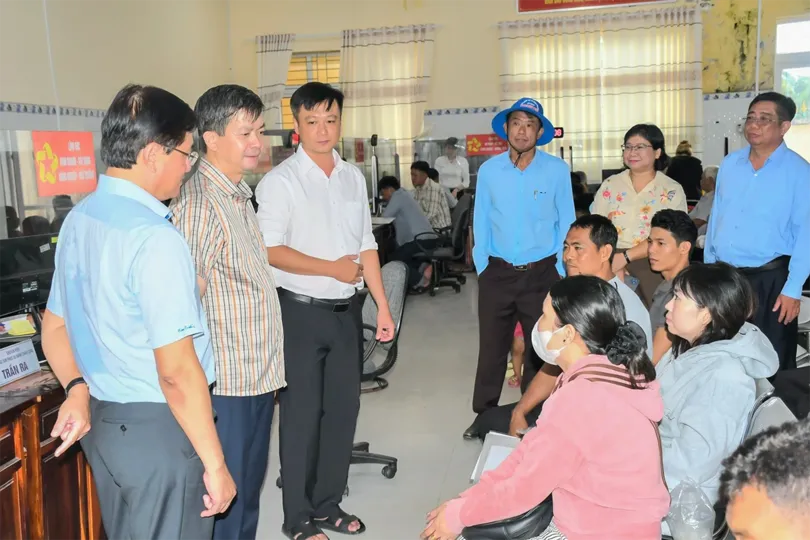 Bí thư Thành ủy Cần Thơ làm việc với xã Liêu Tú và Trần Đề về mô hình chính quyền địa phương 2 cấp