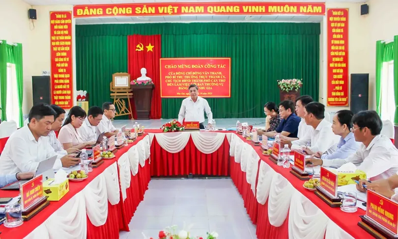 Phó Bí thư Thường trực Thành ủy Cần Thơ Đồng Văn Thanh làm việc với Đảng ủy xã Nhu Gia