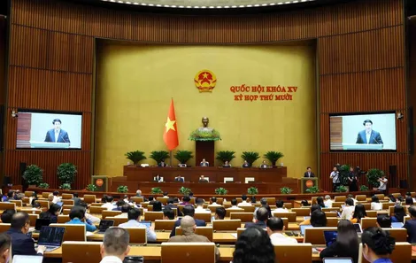 Quốc hội thảo luận tổ về kết quả thực hiện kế hoạch phát triển kinh tế xã hội năm 2025