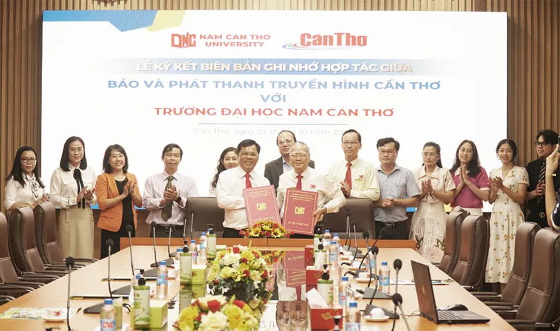 Báo và Phát thanh, Truyền hình Cần Thơ và Trường Đại học Nam Cần Thơ ký kết biên bản ghi nhớ hợp tác