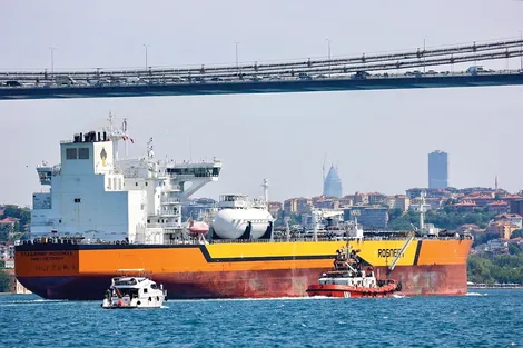 Mỹ và EU gia tăng sức ép với Nga