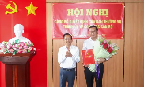 Ông Nguyễn Quốc Trung được điều động, chỉ định giữ chức Bí thư Đảng ủy xã Trần Đề