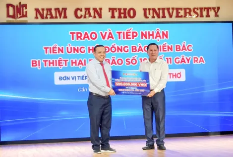 Trường Đại học Nam Cần Thơ trao 500 triệu đồng ủng hộ đồng bào miền Bắc bị thiệt hại do bão số 10 và số 11