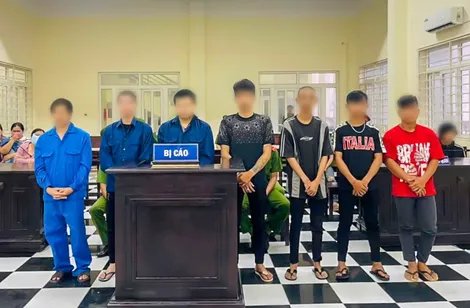 7 bị cáo ngồi tù vì gây rối trật tự công cộng