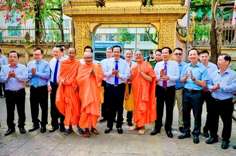 Dòng chảy niềm tin hòa quyện đạo và đời