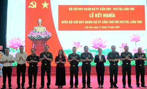 Bộ Chỉ huy Quân sự TP Cần Thơ kết nghĩa với Viettel Cần Thơ
