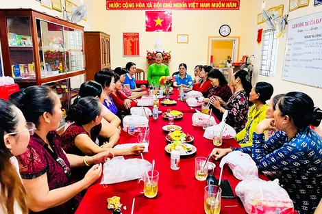 Phụ nữ Ô Môn tích cực tham gia bảo vệ nền tảng tư tưởng của Đảng