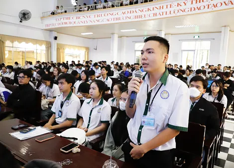 Giúp học sinh, sinh viên tiếp cận thị trường lao động