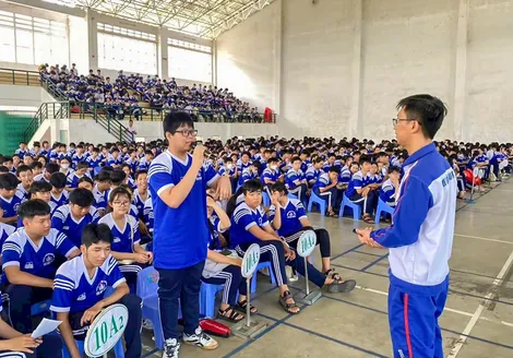 “An toàn giao thông cho nụ cười ngày mai”