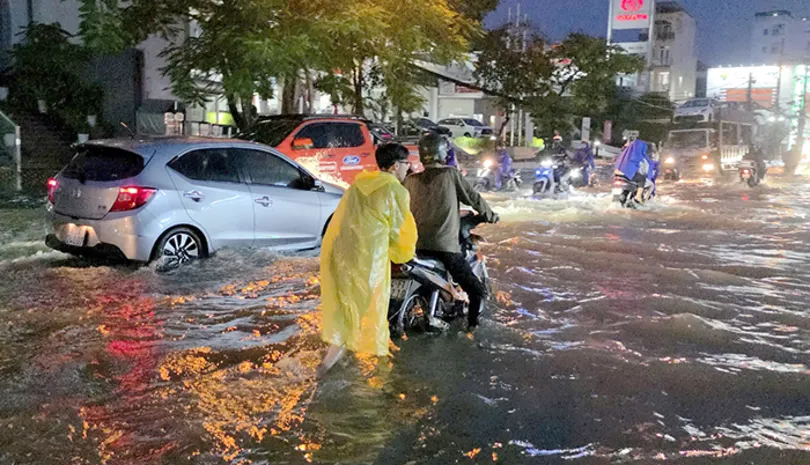 Bão KALMAEGI xuất hiện và di chuyển theo hướng Tây Tây Nam với tốc độ khá nhanh