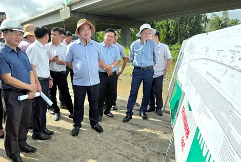 Lãnh đạo TP Cần Thơ kiểm tra tiến độ và khảo sát một số dự án giao thông trọng điểm