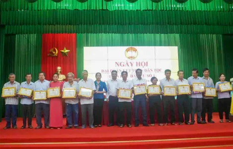 Liên khu dân cư phát động thi đua chào mừng Đại hội đại biểu toàn quốc lần thứ XIV của Đảng
