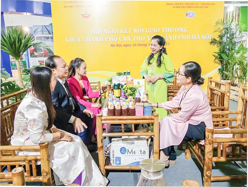 Kết nối con người với sản xuất - kinh doanh