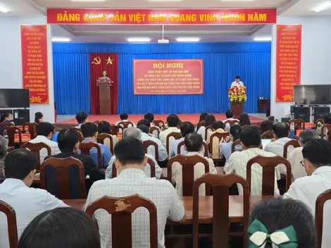 Đảng ủy phường Sóc Trăng tổ chức lấy ý kiến đóng góp Dự thảo văn kiện trình Đại hội XIV của Đảng