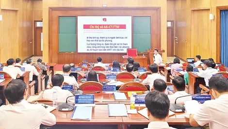 Bản lĩnh chính trị và năng lực tư duy lý luận