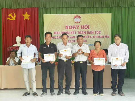 Ngày hội Đại đoàn kết toàn dân tộc liên khu dân cư tại xã Cù Lao Dung