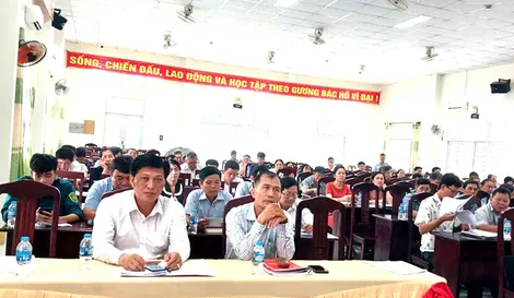 Đảng ủy xã Phú Hữu tập huấn nghiệp vụ kiểm tra, giám sát và thi hành kỷ luật của Đảng cho bí thư chi bộ và đảng viên
