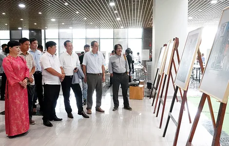 Không gian nghệ thuật về “Phiên bản Tranh hiện đại”