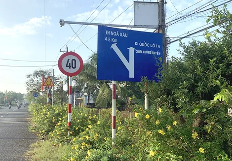 Bảng chỉ dẫn hướng lưu thông chậm cập nhật, dễ gây nhầm lẫn