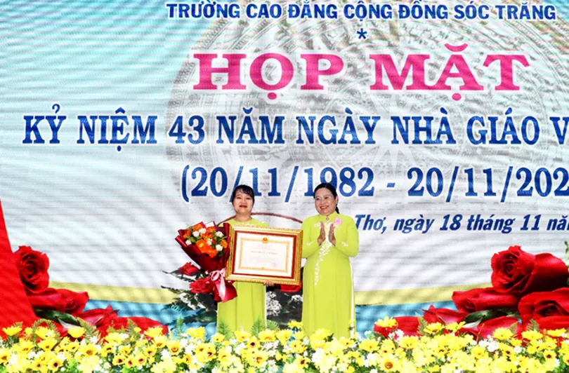 Trường Cao đẳng Cộng đồng Sóc Trăng họp mặt Ngày Nhà giáo Việt Nam