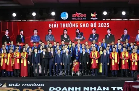 Trao Giải thưởng Sao Đỏ 2025 cho 11 doanh nhân trẻ xuất sắc