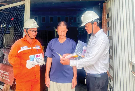 Đẩy mạnh tuyên truyền tiết kiệm điện theo nhóm khách hàng