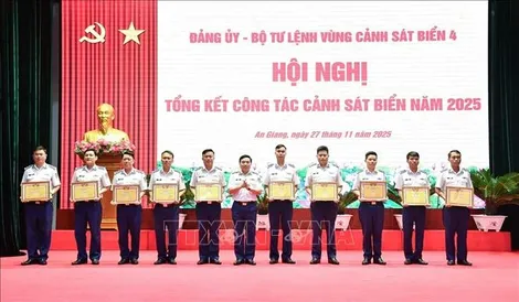 Xứng danh "Bộ đội Cụ Hồ" trên biển