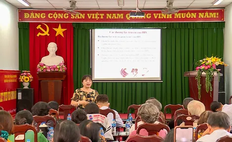 Chăm sóc trẻ sau sinh từ mẹ nhiễm HIV, giang mai và viêm gan B