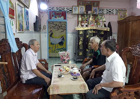 Tận tụy vì việc chung