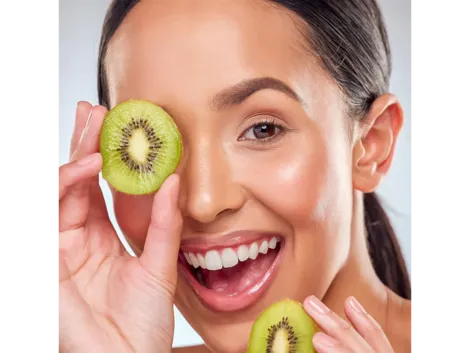 Ăn trái cây giàu vitamin C trực tiếp sinh collagen và tái tạo da